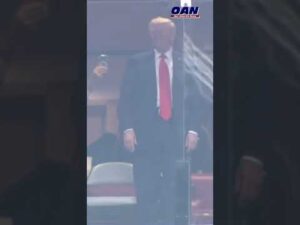 President Trump attends Charlie Kirk’s memorial service in Glendale, Arizona with family and friends